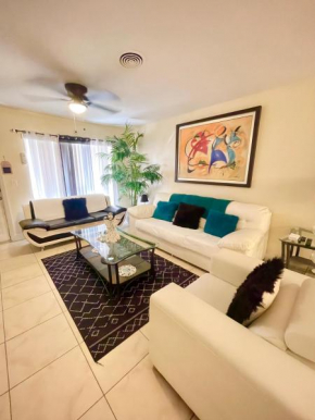 D&B Paradise Near Airport and Beaches